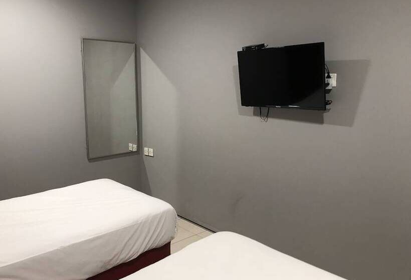 Hotel Oyo 434 Marbella