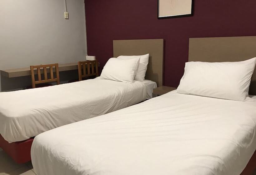 Hotel Oyo 434 Marbella