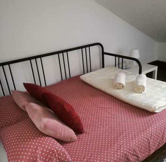 هاستل Pb4 House