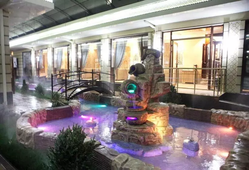 تختخواب و صبحانه Naxshab