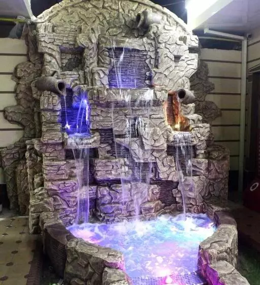 تختخواب و صبحانه Naxshab