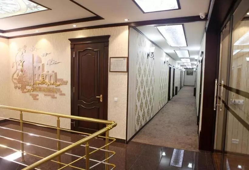 تختخواب و صبحانه Naxshab