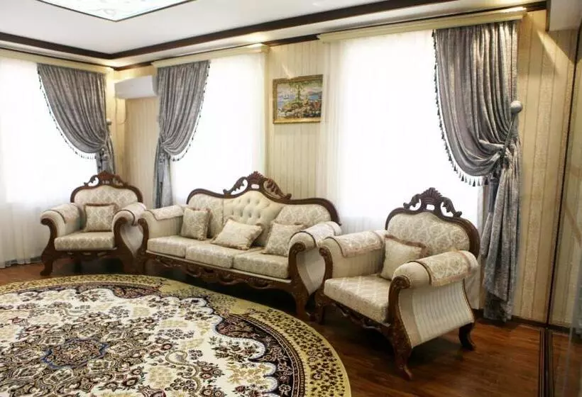 تختخواب و صبحانه Naxshab