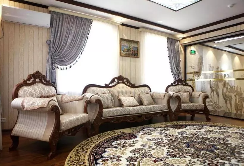 تختخواب و صبحانه Naxshab