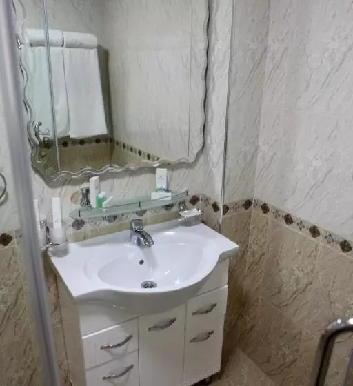 تختخواب و صبحانه Naxshab