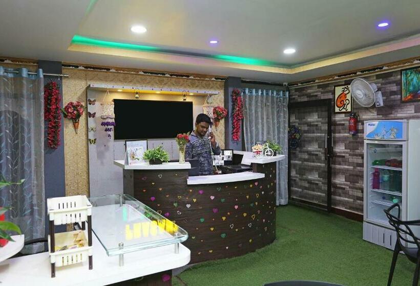 Hotel Capital O 14727 Greenland Classic