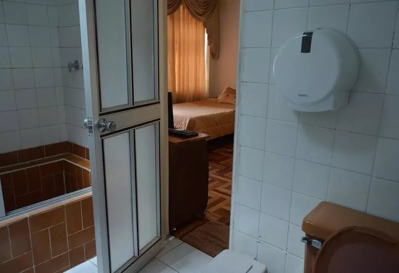 ホテル Hostel Santiago De Latacunga