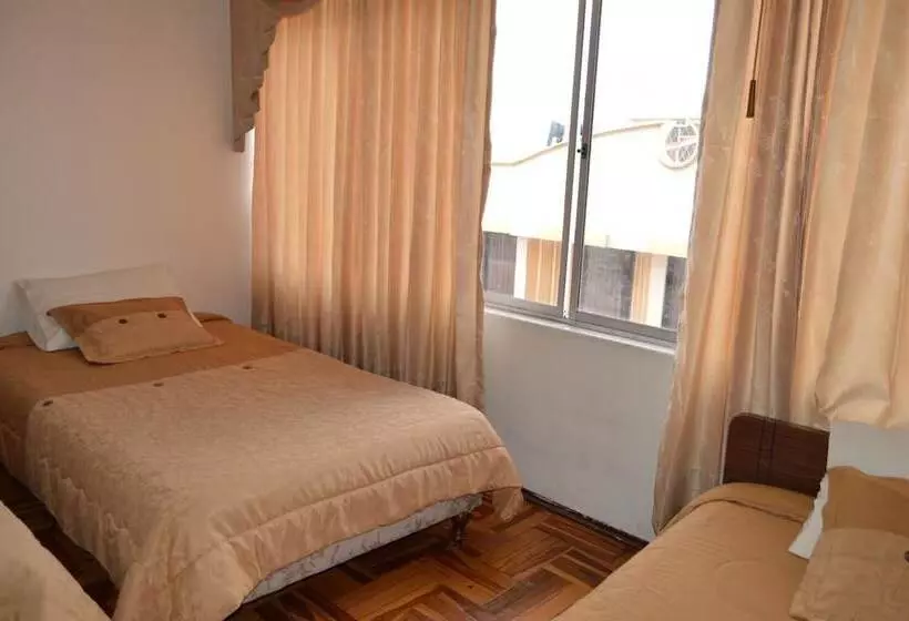 ホテル Hostel Santiago De Latacunga
