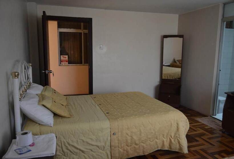فندق Hostel Santiago De Latacunga