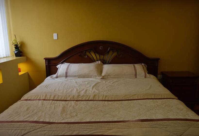 فندق Hostel Santiago De Latacunga