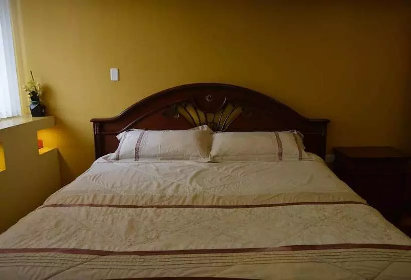 ホテル Hostel Santiago De Latacunga