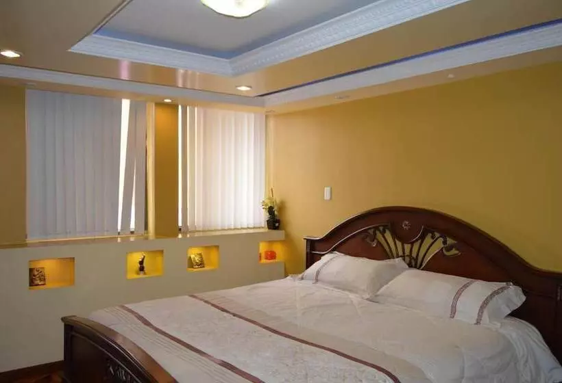 ホテル Hostel Santiago De Latacunga