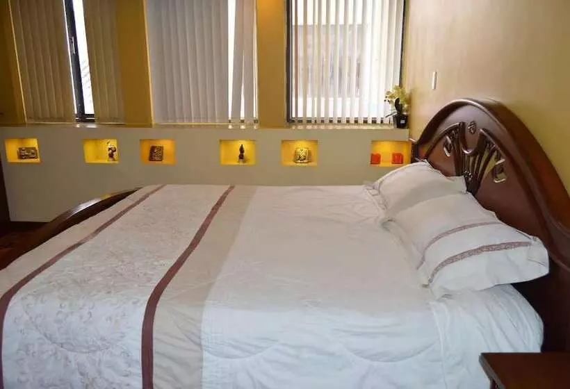 ホテル Hostel Santiago De Latacunga