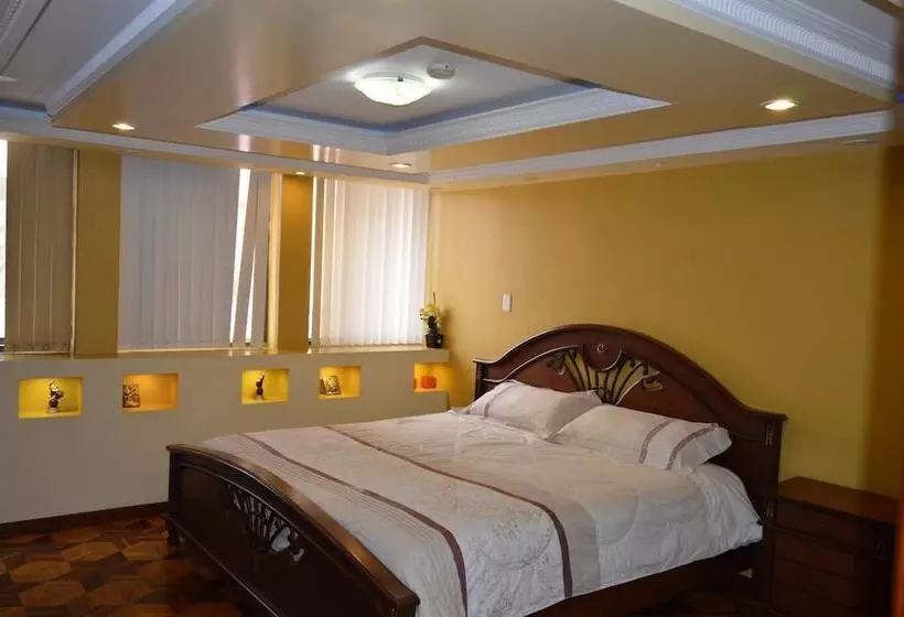 ホテル Hostel Santiago De Latacunga