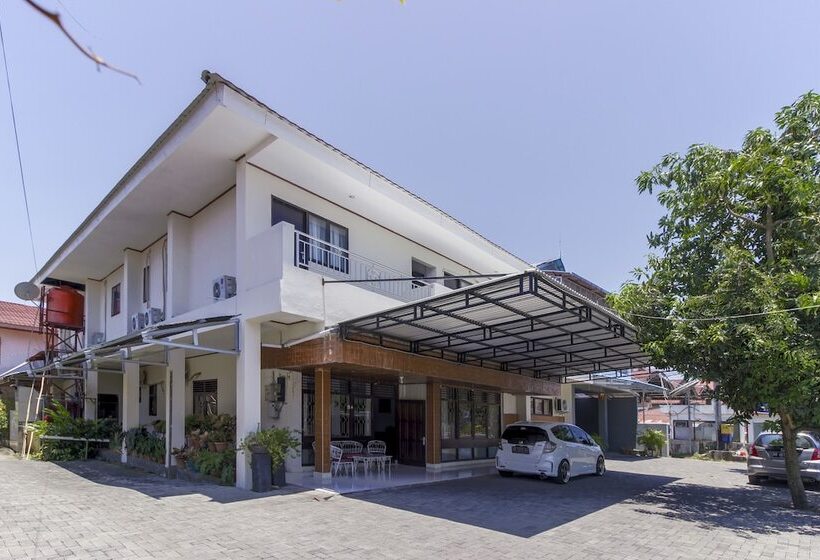 بنسيون Reddoorz Near Sam Ratulangi Airport Manado