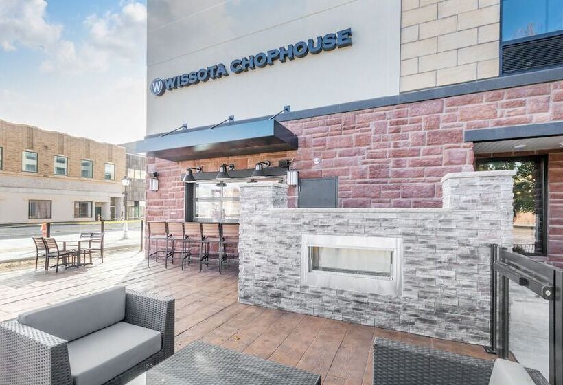 Cobblestone Hotel & Suites   Janesville