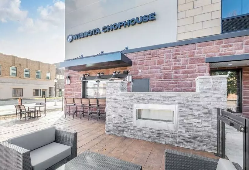 Cobblestone Hotel & Suites   Janesville