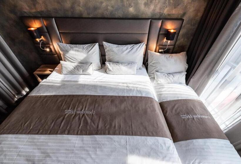 ホテル Nutrend World