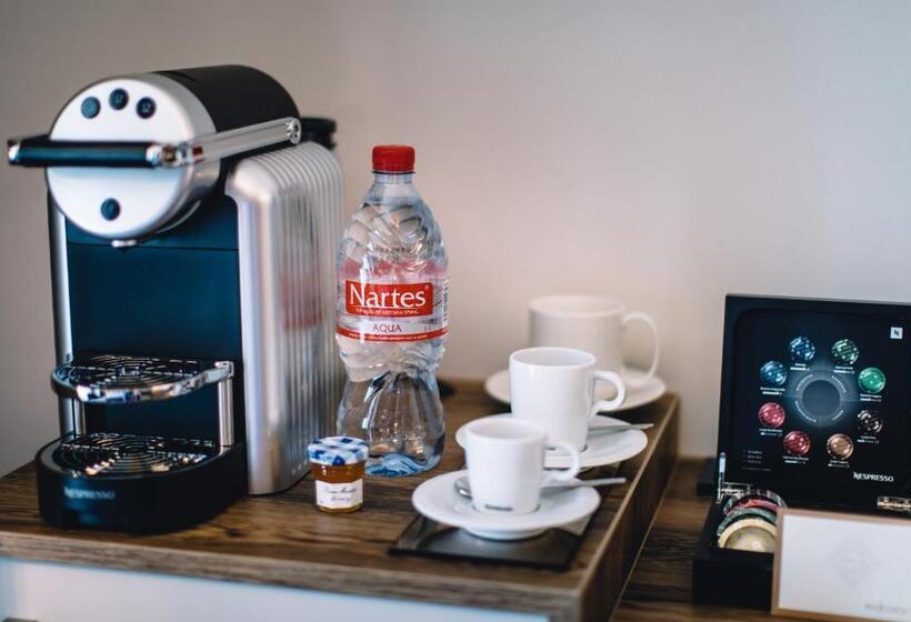 ホテル Nutrend World