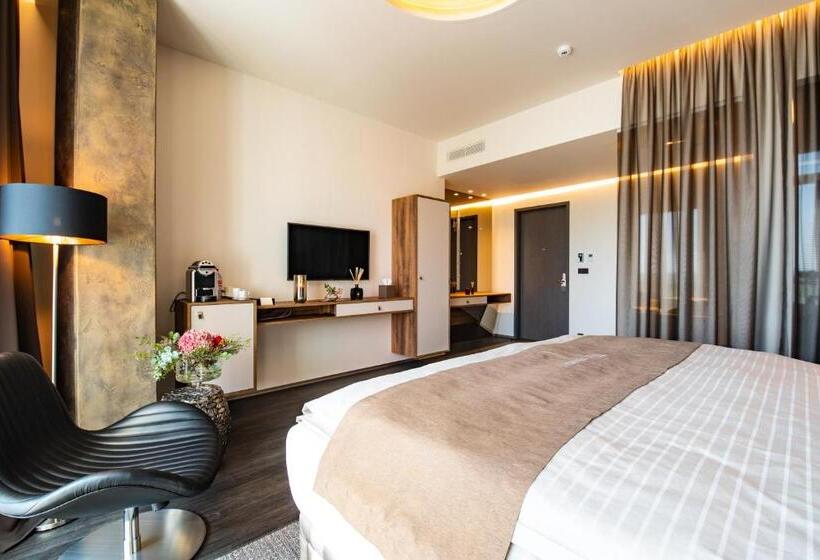 ホテル Nutrend World