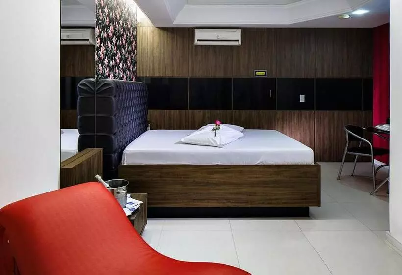 Motel 2001