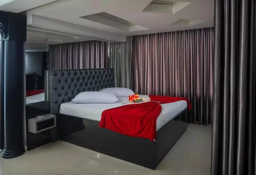 Motel 2001