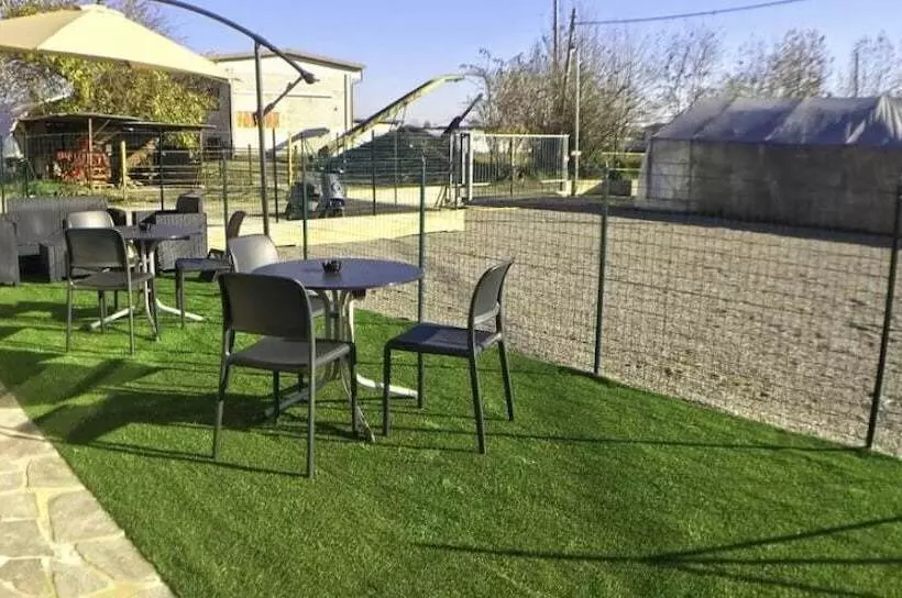 Majatalo Bonne Nuit Guest House