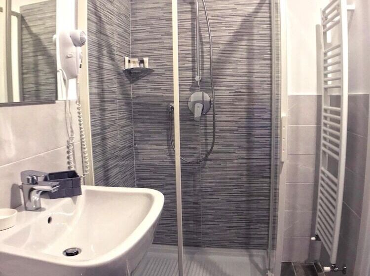 פנסיון Bonne Nuit Guest House