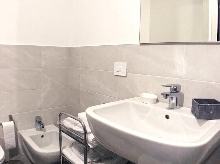 פנסיון Bonne Nuit Guest House