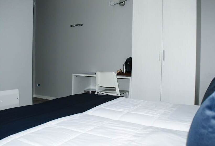 פנסיון Bonne Nuit Guest House