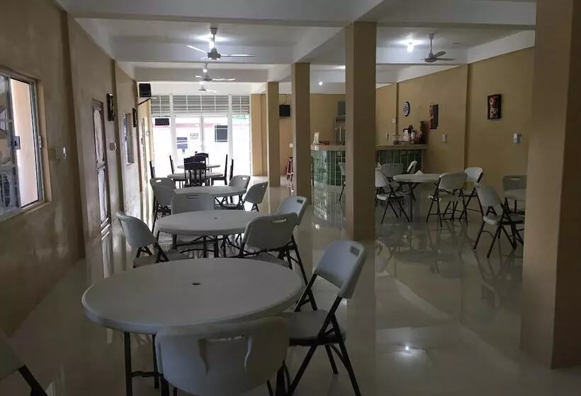 هتل Sarteneja Inn