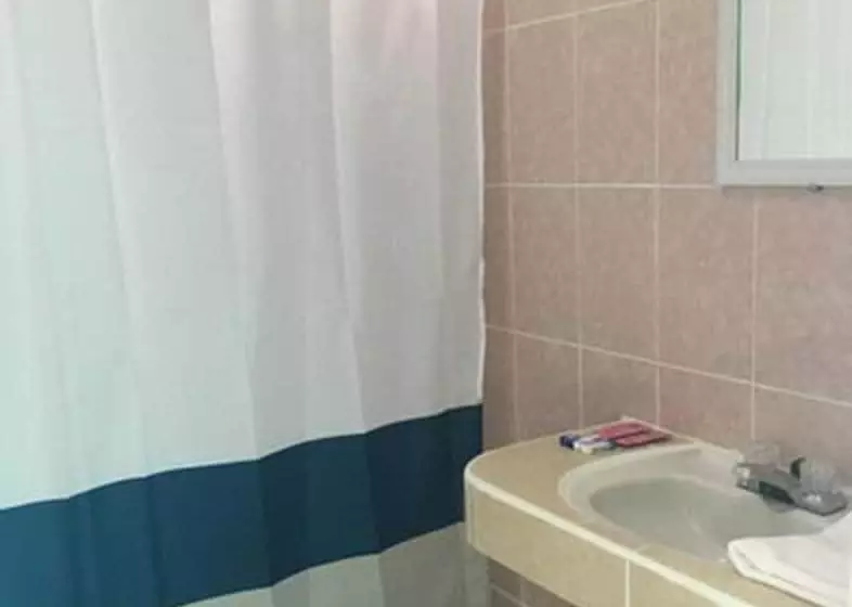 هتل Sarteneja Inn