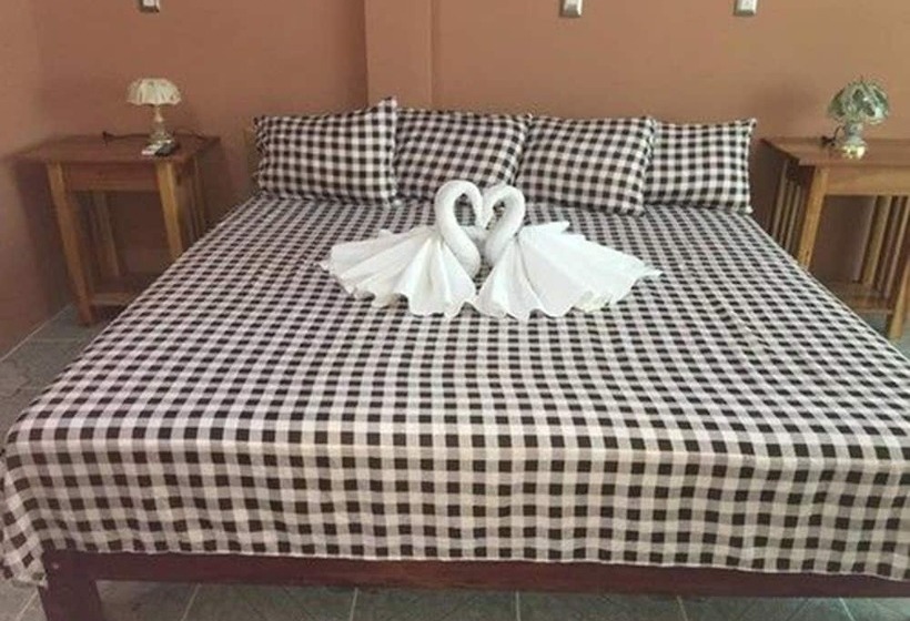 هتل Sarteneja Inn