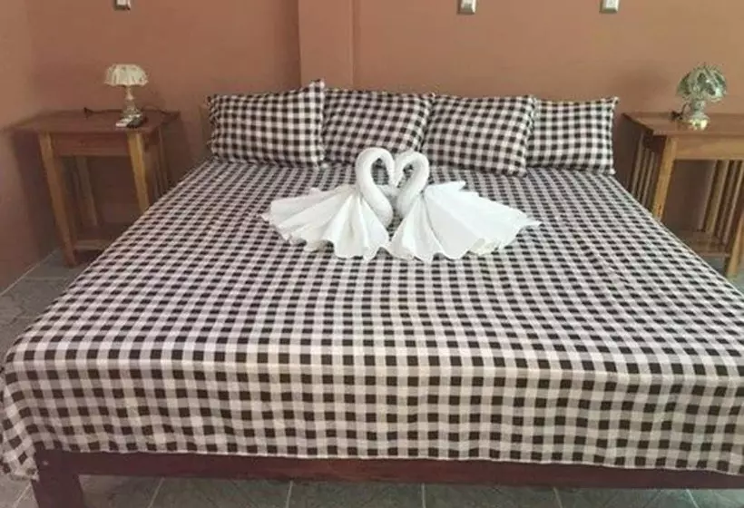 هتل Sarteneja Inn