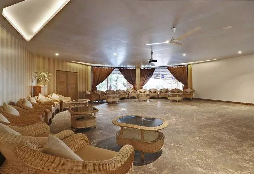 هتل Treebo Premium Blue Mountain Country Club And Resort