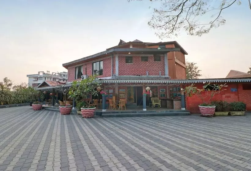 هتل Treebo Premium Blue Mountain Country Club And Resort