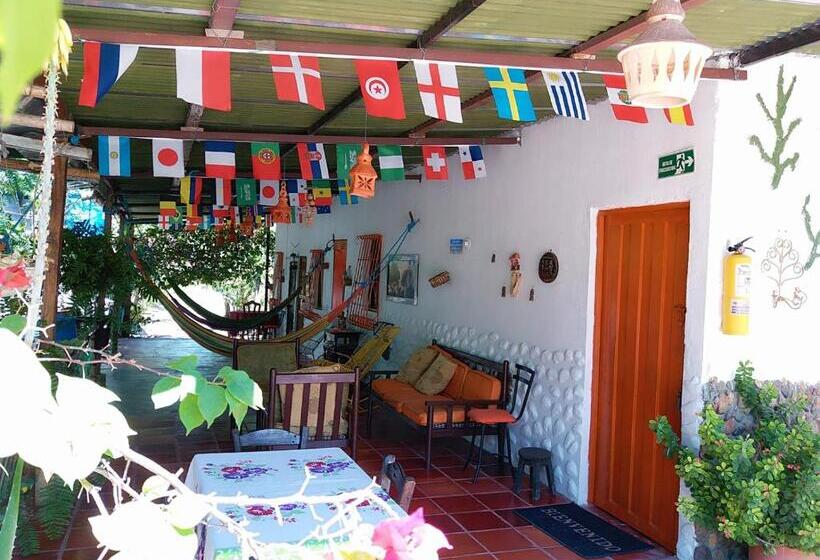 هتل Alojamiento Casa De Campo Los Cactus