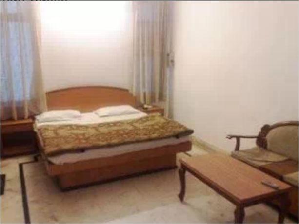 בית מלון כפרי Gurbachan Castle