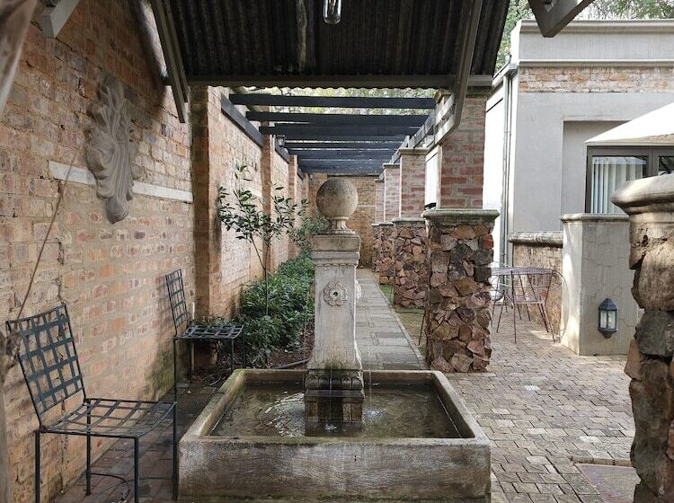 Hotel Maison De Leo Luxury Guesthouse