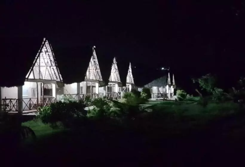 هتل Sanjeela Plage Coco