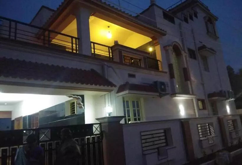 پانسیون Coimbatore Home Stay & Serviced Apartment