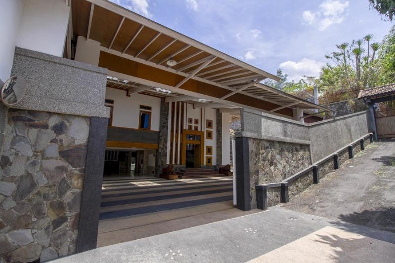 پانسیون Reddoorz Plus Near Politeknik Negeri Bandung