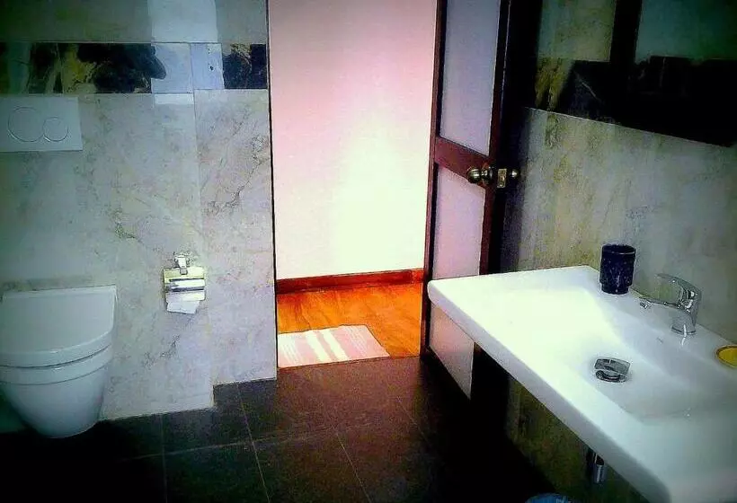 Aamiaismajoitus (B&B) Himagira