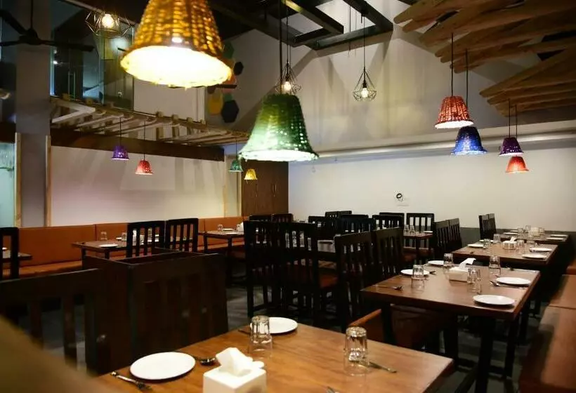 Hotel Pushpak