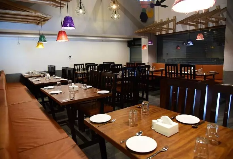 Hotel Pushpak