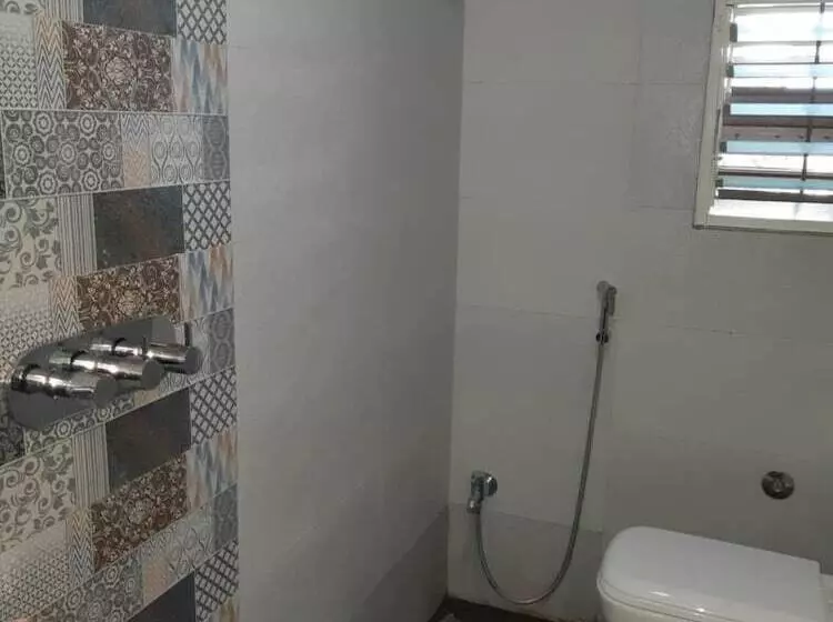 Hotel Pushpak