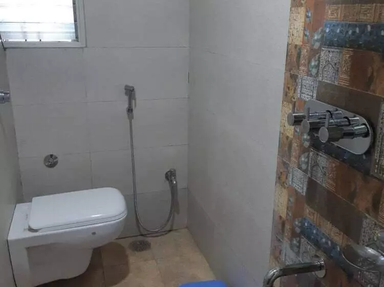 Hotel Pushpak
