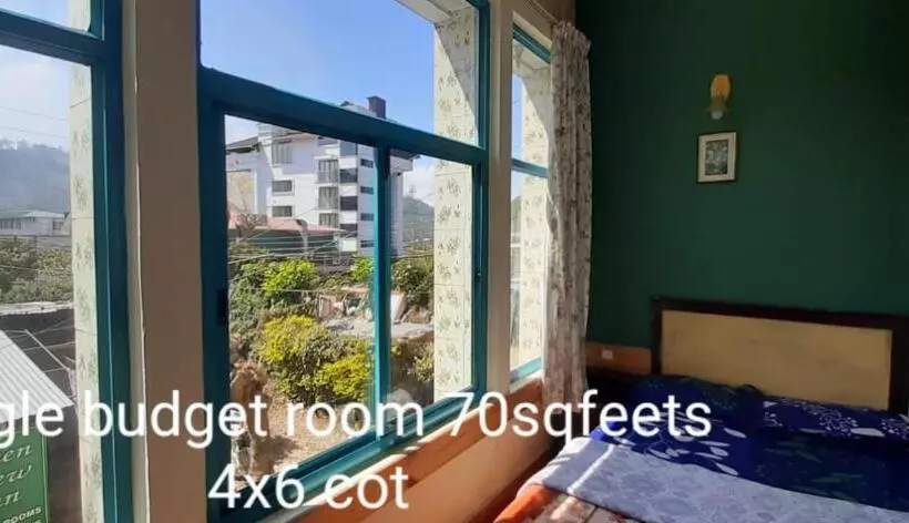 ユースホステル Greenview Holiday Inn