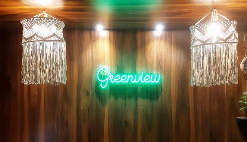 ユースホステル Greenview Holiday Inn