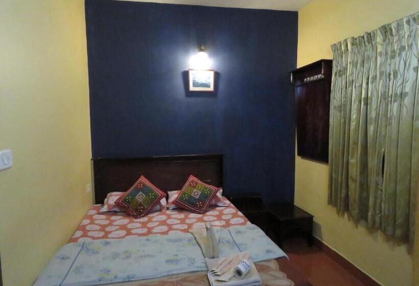 ユースホステル Greenview Holiday Inn